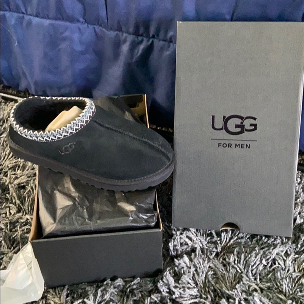 Men’s UGG house slippers